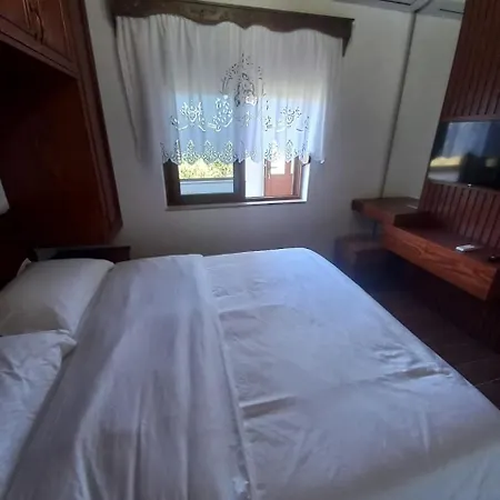 Rock Mountain House Apartmán Gjirokastër