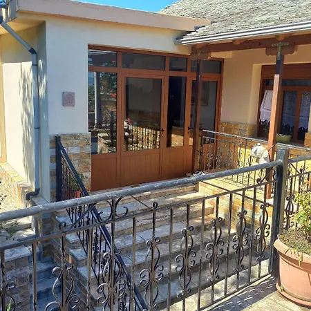 Rock Mountain House * Gjirokastër